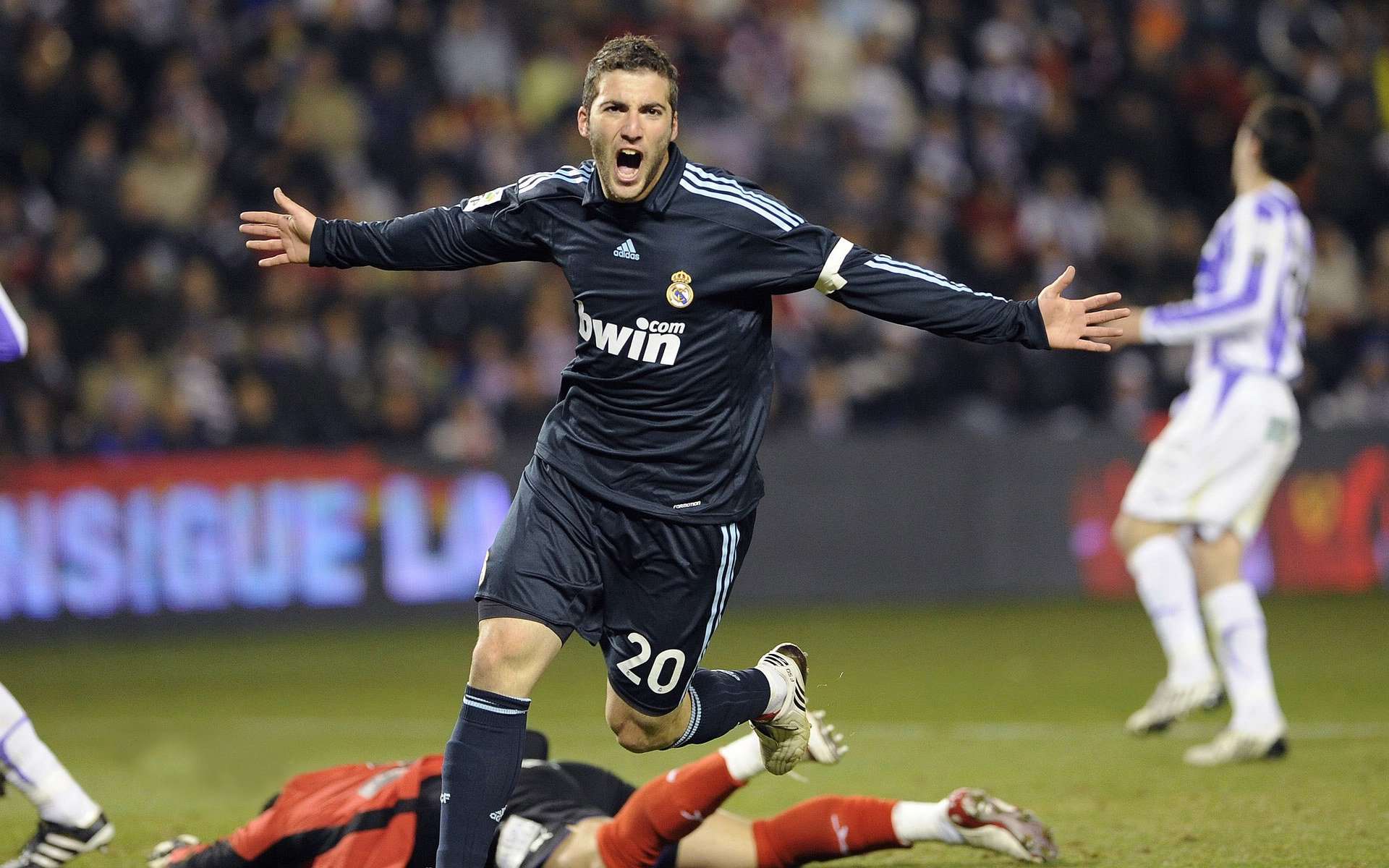 9游-朱婷面对镜头谈及梦想与坚持，朱婷说的话