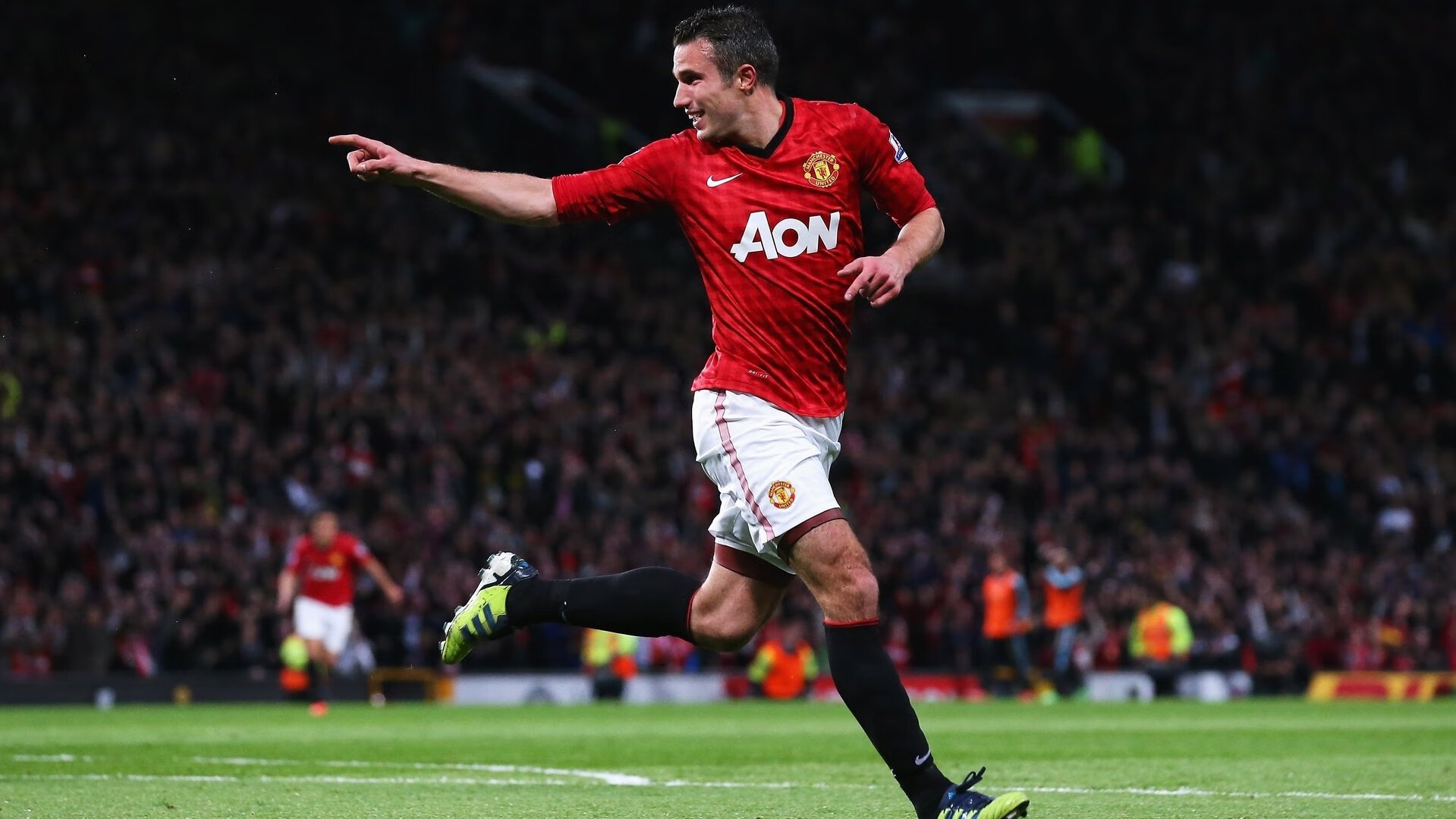 达米恩·麦肯齐：凭借犀利的突破和细腻的传球，他不断为全黑队创造得分机会